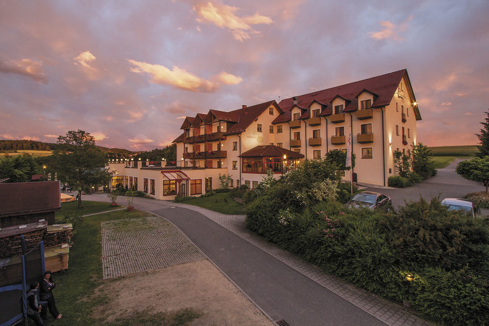 Panorama-Hotel Am See Neunburg vorm Wald Exteriör bild