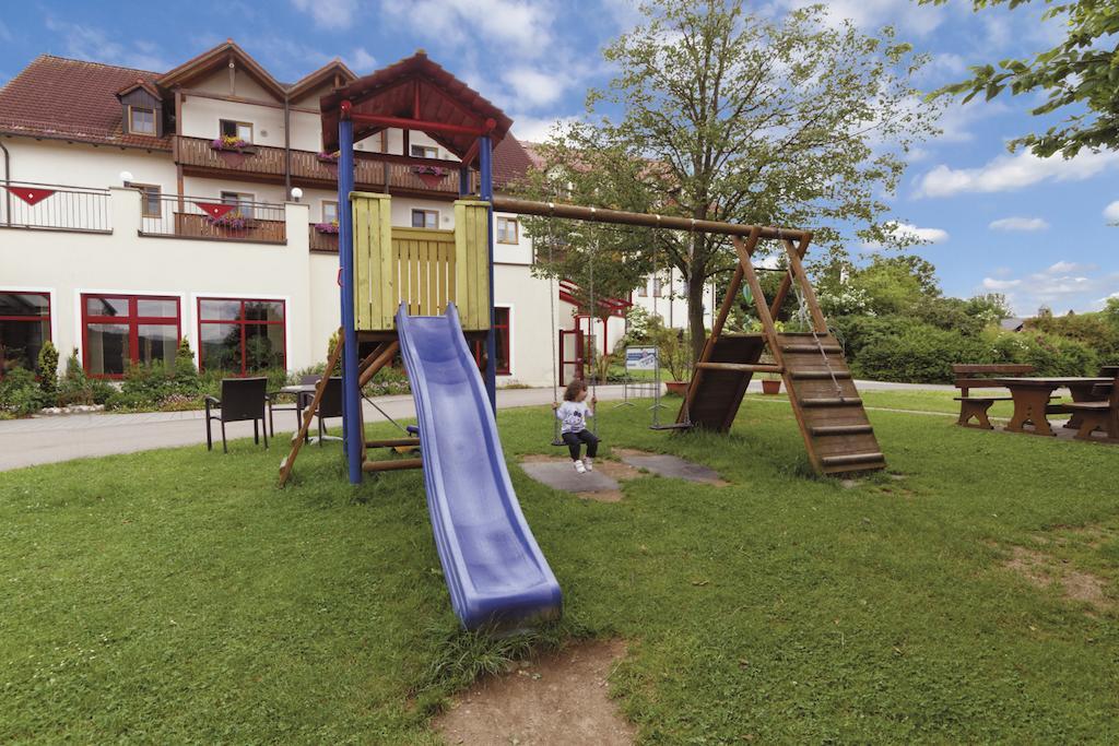 Panorama-Hotel Am See Neunburg vorm Wald Exteriör bild